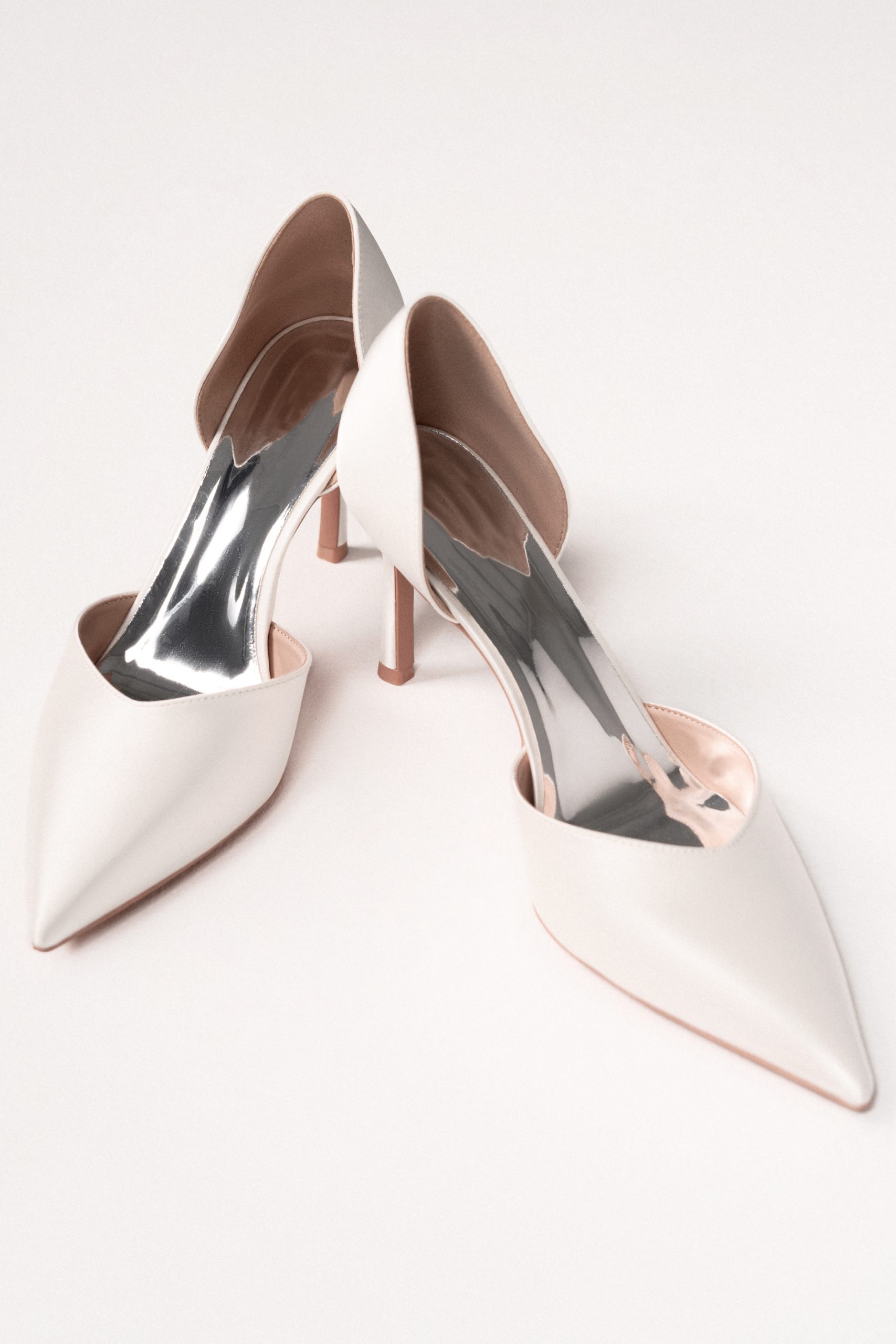 LL 007 — изображение 2